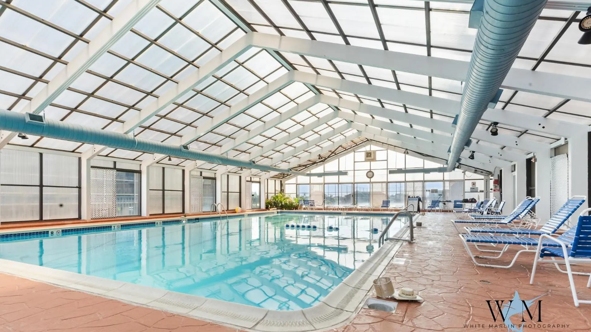 Ocean Front 2 Bedroom Condo At The Capri W Indoor And Outdoor Pool, Tennis Courts, Gym And More! 大洋城 美国
